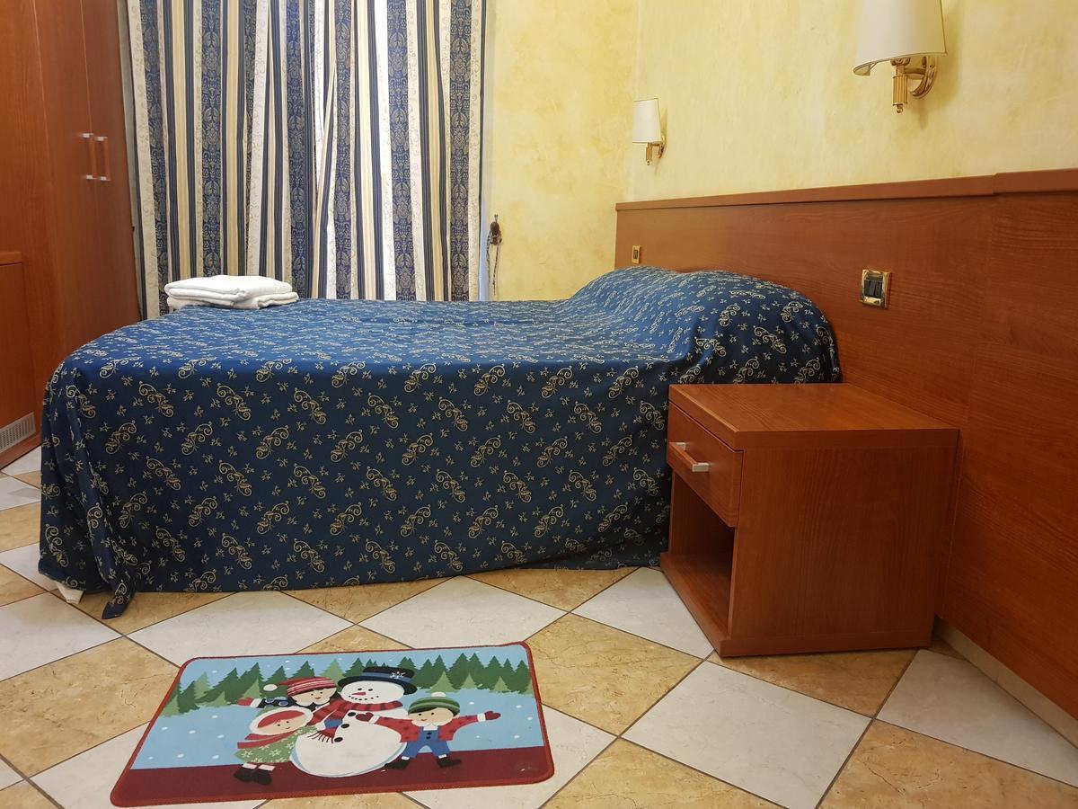 רומא Rainbow Guest House מראה חיצוני תמונה