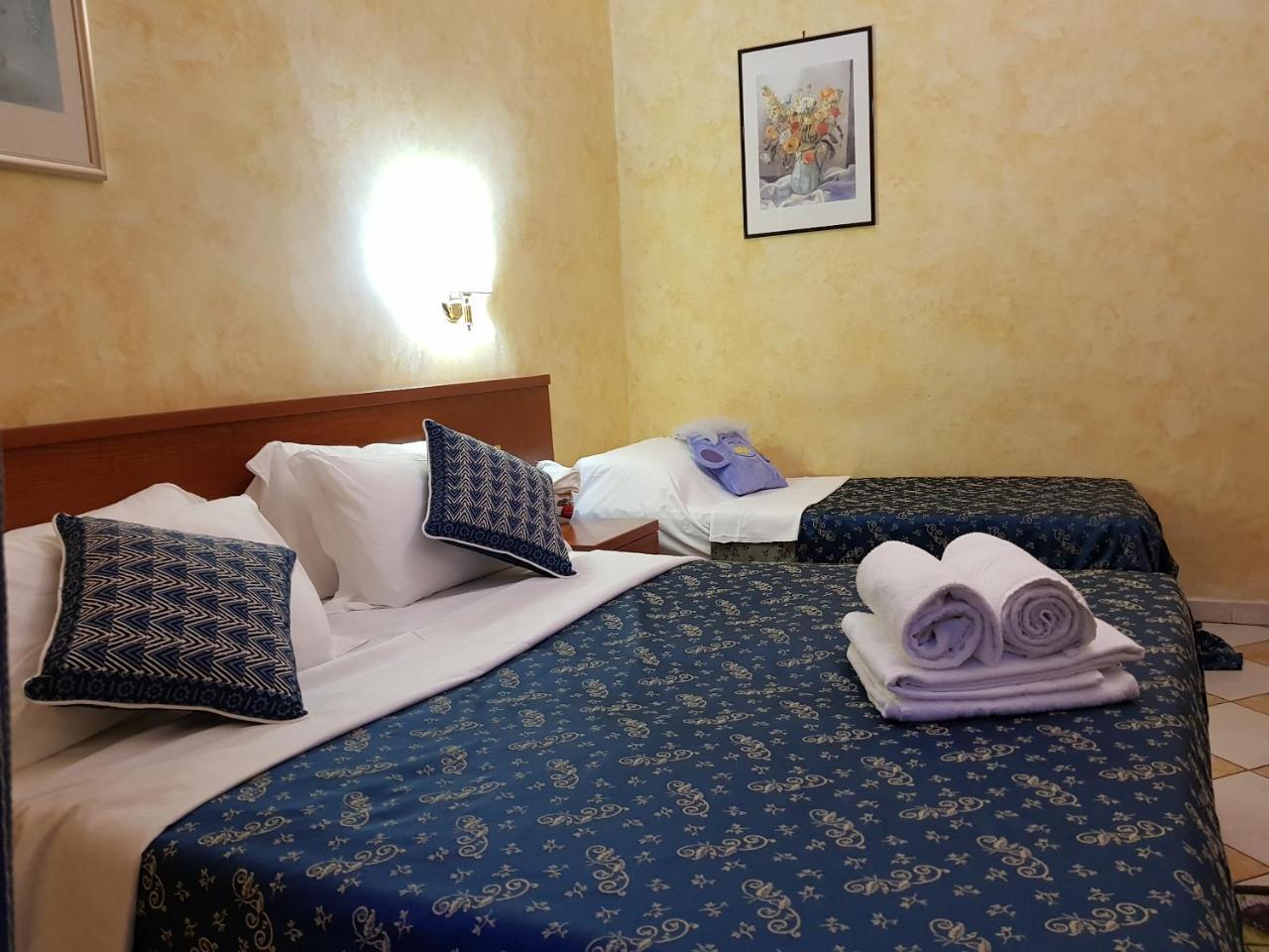 רומא Rainbow Guest House מראה חיצוני תמונה