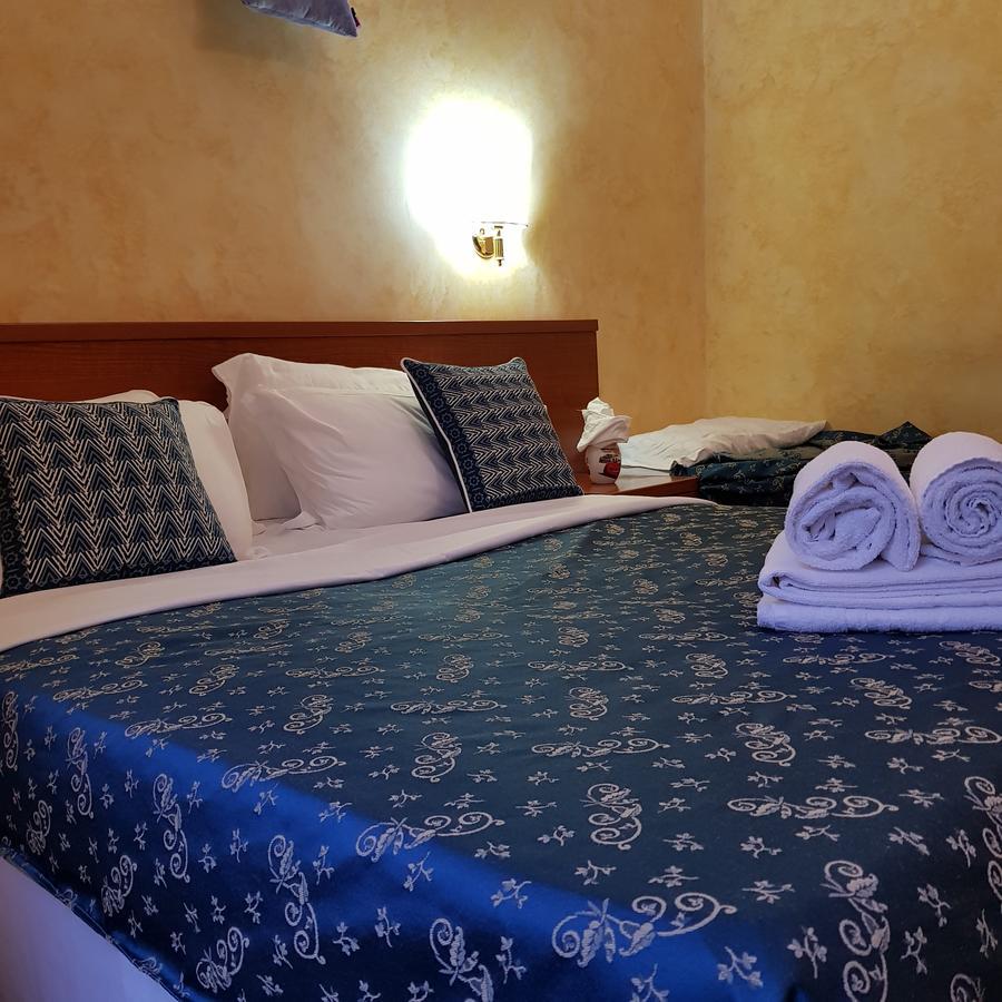 רומא Rainbow Guest House מראה חיצוני תמונה