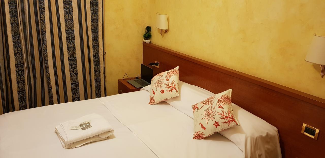 רומא Rainbow Guest House מראה חיצוני תמונה