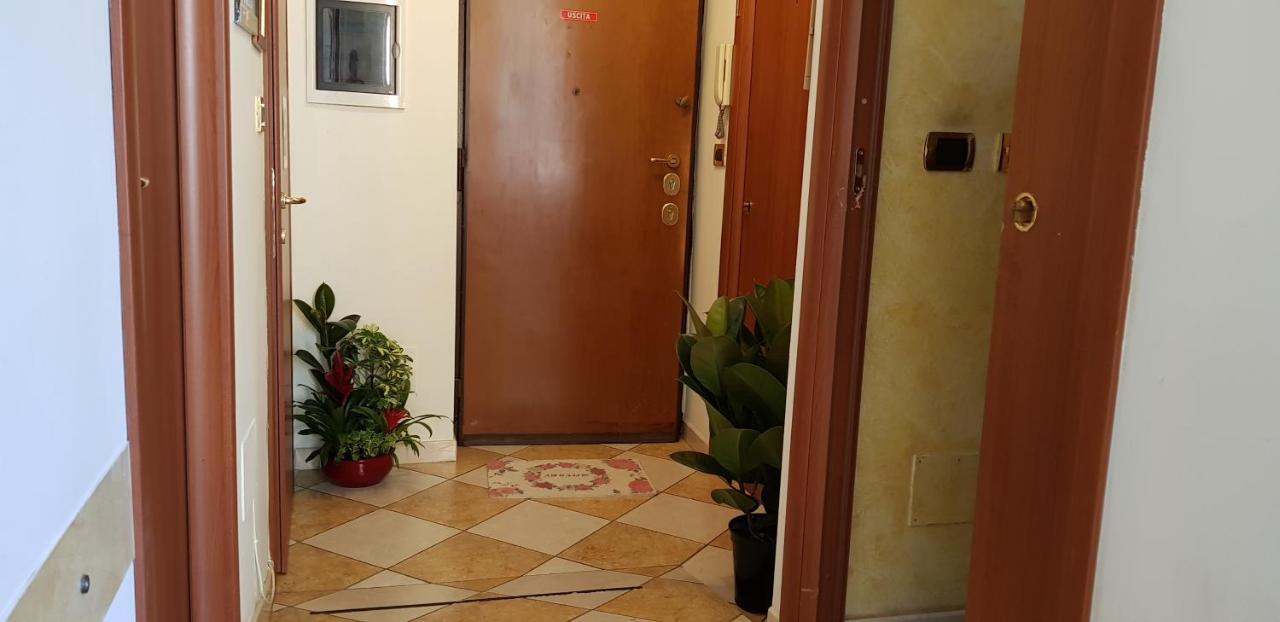 רומא Rainbow Guest House מראה חיצוני תמונה