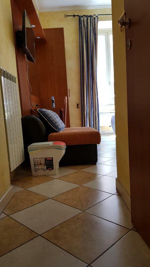 רומא Rainbow Guest House מראה חיצוני תמונה